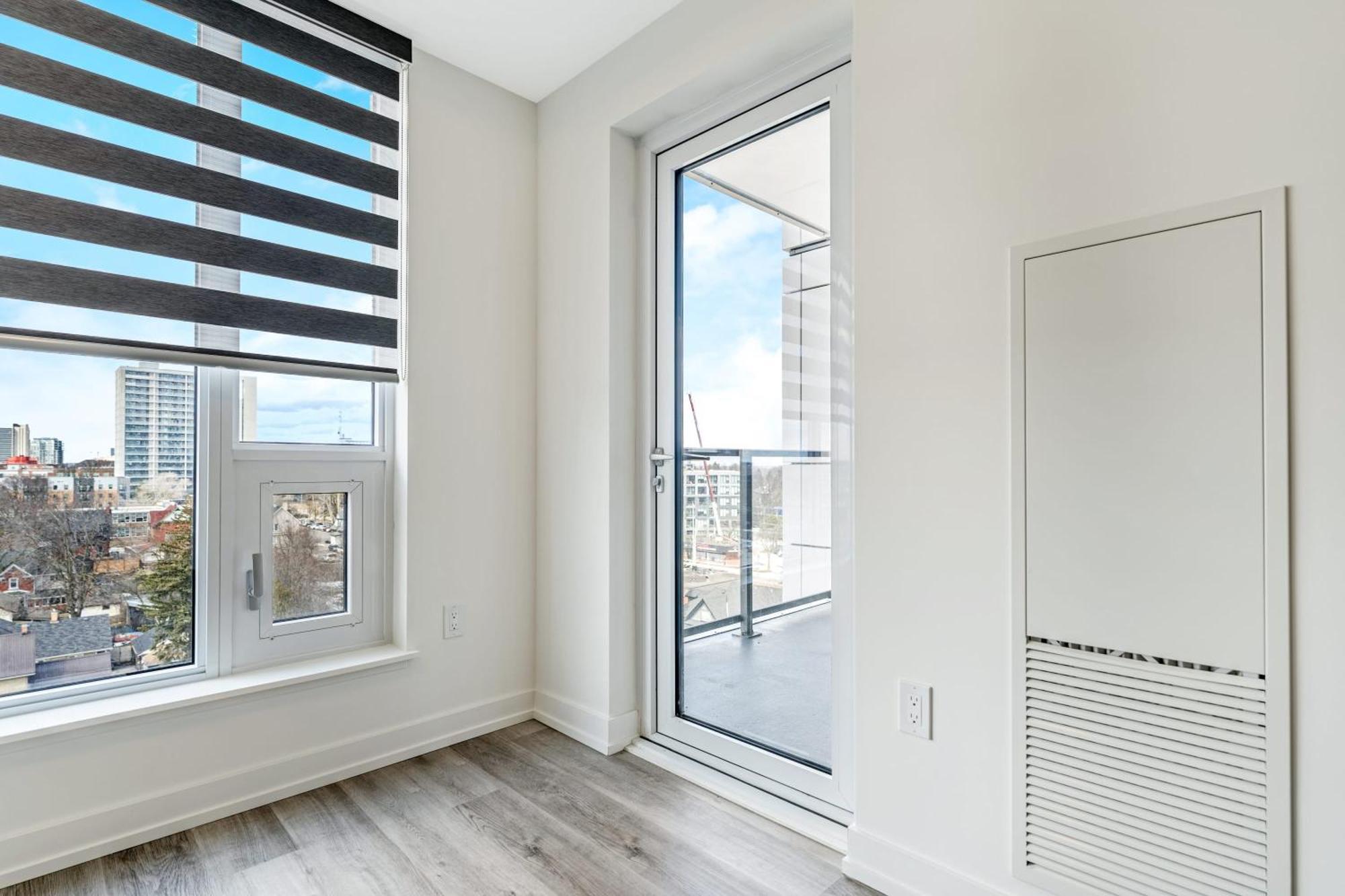 Apartamento Luxury 1Br King Bed Unit - Private Balcony Kitchener Exterior foto